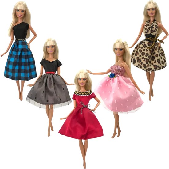 Isa's Friends® Poppenkleertjes - 5 Outfits voor poppen - Geschikt voor o.a Barbie - Setje 'Zoë' van Isa's friends